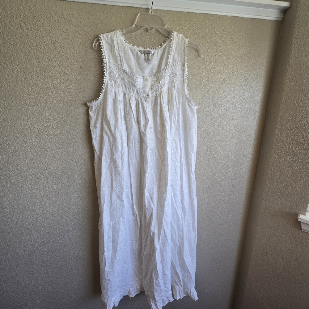 Delicates Long  Nightgown Dainty Floral Cottage Praire Ribbon White Ruffle  L